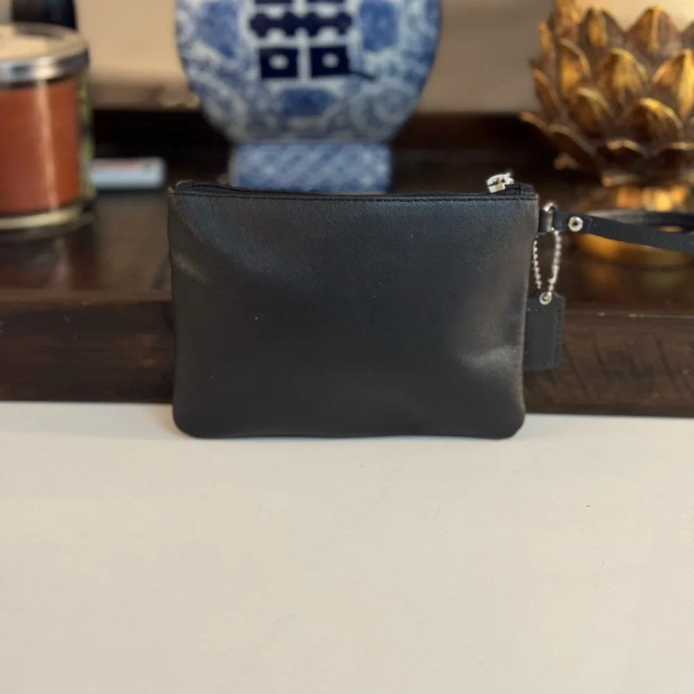 🖤 COACH BLACK DARCY SAFFIANO LEATHER BOW WRISTLET! - Picture 5 of 7